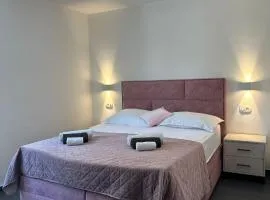 AAA Luxury Suites Split