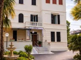 Hotel Villa Pina