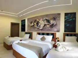 Garden City House Hotel Downtown