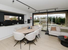 Nature Lake Village – Villa n°17 – 8 personnes avec jacuzzi, hotel di Bullange