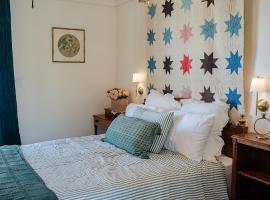 The Old Crowe Inn Bed and Breakfast, hótel í Fruita