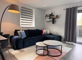 Große Wohnung - 5 Betten - Balkon - 2 Bäder - Parkplatz