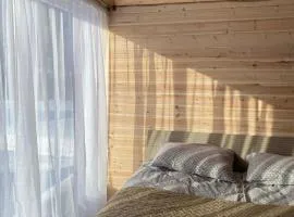 Trijų namelių uostas