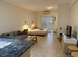 Monoambiente Amplio, Moderno con Parrilla y Cochera!!