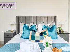 Modern 1 Bed 1 Bath Apartment for Corporates & Contractors, Free Parking, Wi-Fi & Netflix By Redwood Stays, hotel v mestu Farnborough