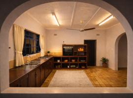 Spacious Victoria Falls Hideaway, hotel a Victoria Falls