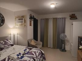 Comfy WalkUp Studio Near Mactan Airport -Perfect for Travellers, hotel i Lapu Lapu City