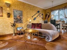 Friedrichstadtnixe, meerchenhaftes Haus mit Sauna, Hotel in Friedrichstadt