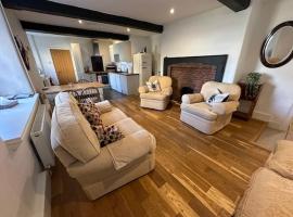 The Yard House - 5 bedroom house set in Sherborne, Hotel in Sherborne