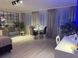 30 Min to Düsseldorf & 30 Sec to Schwebebahn Apartment