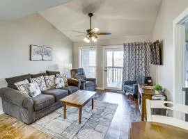 Family-Friendly Condo 1 Mi to Silver Dollar City!