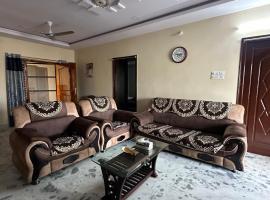 Holiday home vijayawada, hotel en Gunadala