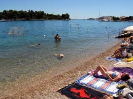 Apartment Piccolo, Hotel in Preko