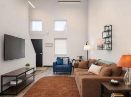 Downtown Appleton Condo 2 Bedroom Loft Sleeps 6，阿普爾頓的飯店