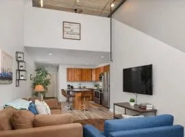 Downtown Appleton Condo 2 Bedroom Loft Sleeps 6