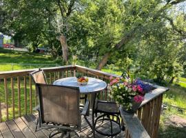Sweet Cottage near Downtown DSM, hotel a Des Moines