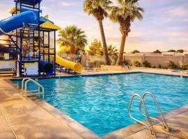 20| Vue at Green Valley with Community Pool