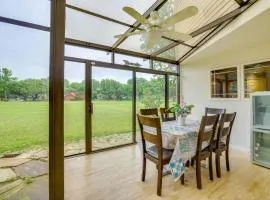 6 Mi to Dtwn Garland Group Getaway with Pool Access