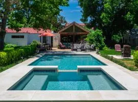 Sweet Escape- Historic Luxury Estate with Pool, Hot Tub, Fire Pit & Pool Table