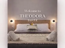 THEODORA SUITE SMART KEY BOX by PROJECT 86 IKE