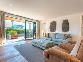 Luxe Apartment on Moa Coast & Country