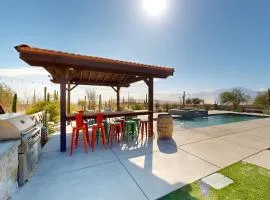 Saguaro Gardens desert retreat on 5 acres with pool, pool spa, & casita