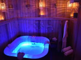 Orchidée SPA Apartment with Jacuzzi close by Laufen, hotel u gradu Breitenbach