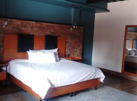 Hotel Plaza XIHUINGO, viešbutis mieste Tepeapulco