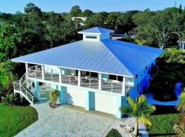 Oldsmar Bayview Oasis Pool Hot Tub Newly Remodeled Sleeps 8, hotel a Oldsmar