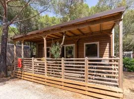 Mobilhome im Ferienpark mit grosser Poolanlage