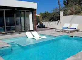 Stylish Modern Villa on the Outskirts of Sitges