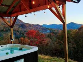 Peace of Heaven, Modern Chic Cabin, Majestic Mountain Views, Hot Tub, Fire Pit, Outdoor Games, Close to Town