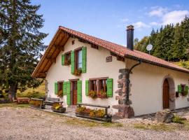 Gîte chaleureux dans les Vosges avec cheminée - FR-1-583-437, Hotel in Belfahy