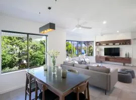 3 Aarons Villa