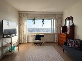 The Treetop Apartment