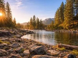 Riverside Cabin home