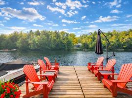 Moon River Cottage in Bala with BBQ, Canoes & Kayaks，MacTier的飯店