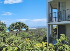 Whalewatch Ocean Beach Resort, hotel di Point Lookout
