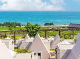 Yeongdeok Dalto Poolvilla Glamping