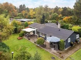 Stunning Home In Højby With Wifi