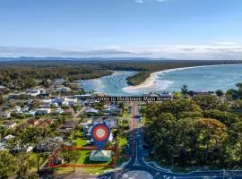 Currambene Retro Retreat - 100m to the main street of Huskisson
