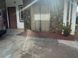 Viesnīca CyC Habitación privada bien equipada pilsētā Luque