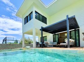 Villa Vaimoeani bungalow - pool - serenity in Moorea Haapiti - 8 pers, hotel em Hauru