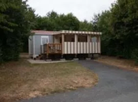 Mobil-home avec terrasse - 6 pers. - API-1-52-2013