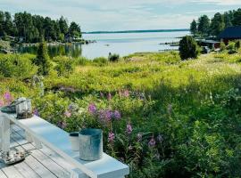 Archipelago Home With Guest House Near Skärså, hotel a Söderhamn