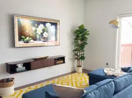 Charming 3BR Suite Near Downtown, General Hospital