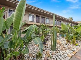 Econo Lodge Inn & Suites Escondido Downtown, hótel í Escondido