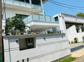 Lena Apartments