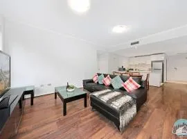 Bright Turramurra Apt Walk to Train & Shops