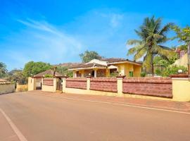 FabHotel La Pablo Resort Nr Chapora Fort, hotel sa Vagator